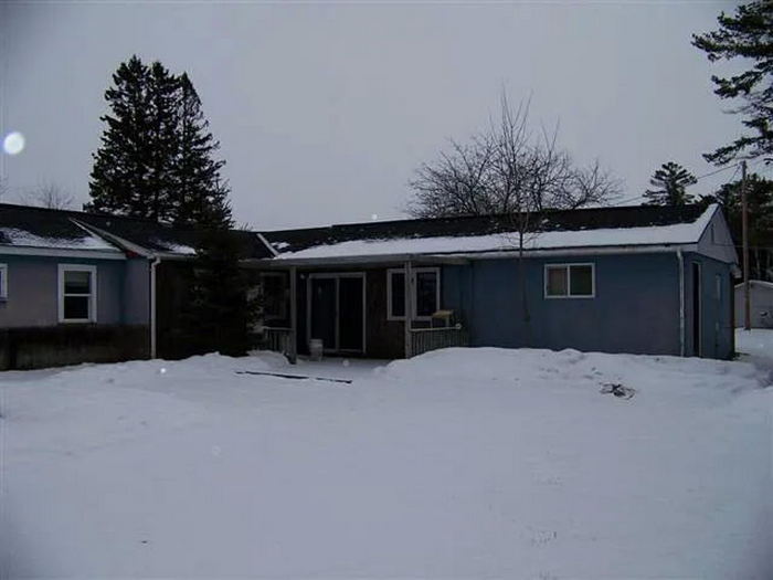 Pine Rest Motel - Real Estate Photo (newer photo)